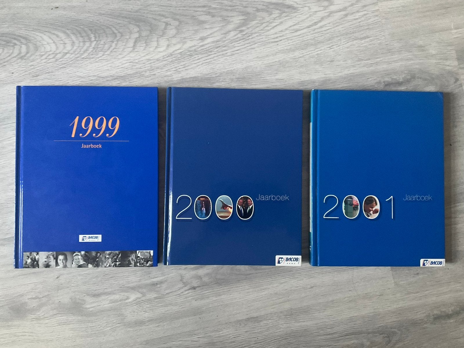 1999, 2000, 2001 Jaarboeken, Boeken, Ophalen of Verzenden, Zo goed als nieuw