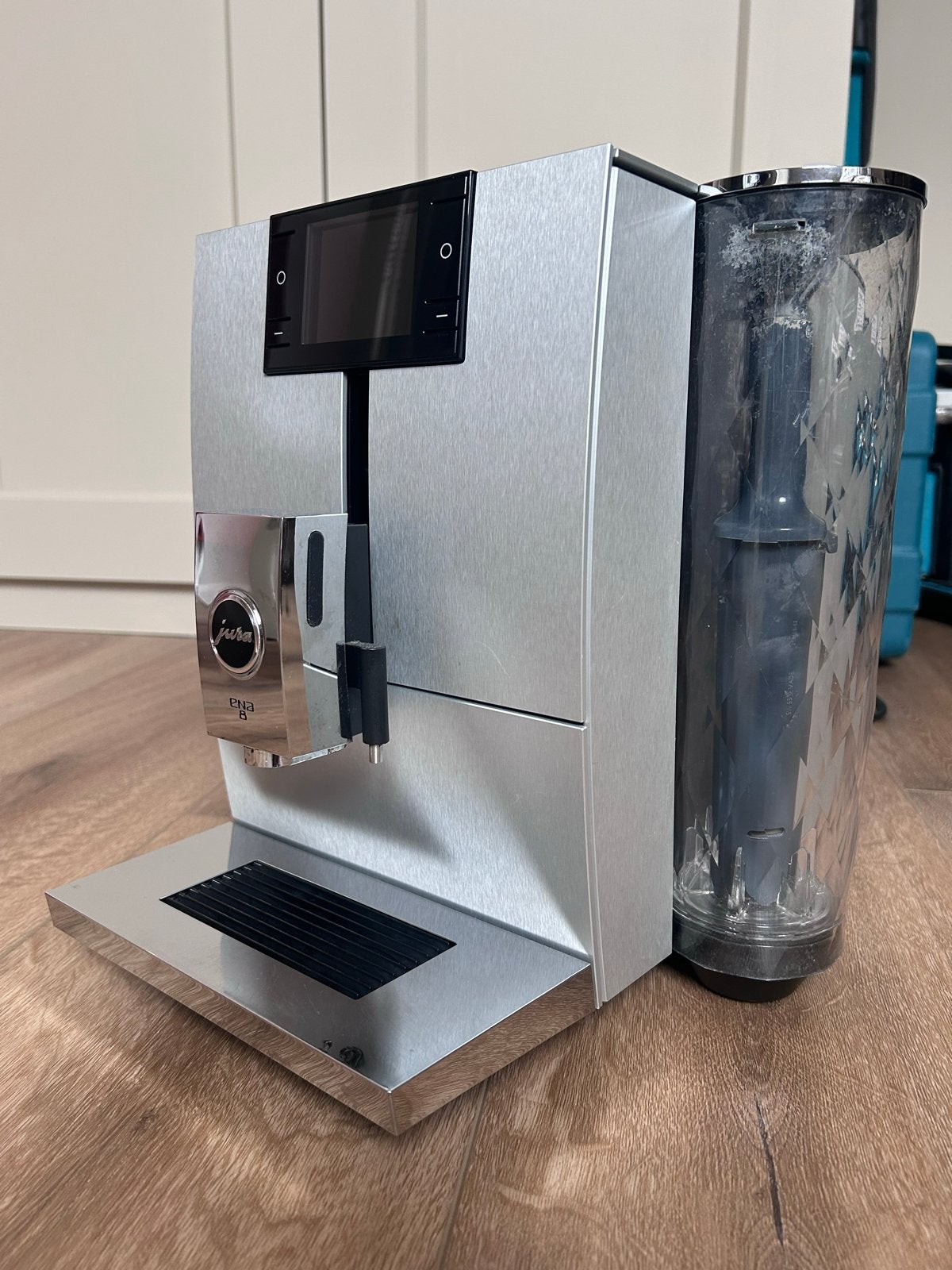 JURA ENA 8 Massive Aluminium – Volledig gereviseerd, Witgoed en Apparatuur, Ophalen, Koffiebonen, 2 tot 4 kopjes, Koffiemachine