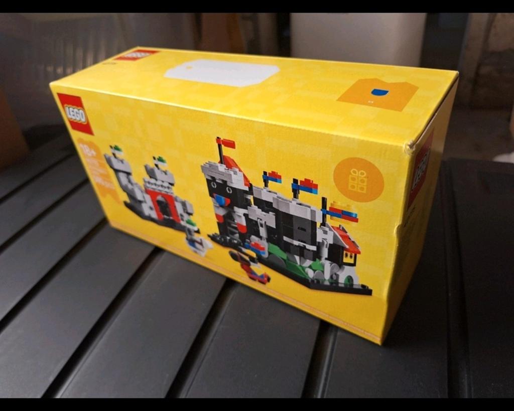 Lego GWP Limited Edition 40775 Mini Knight's Castle, Lego, Nieuw, Ophalen of Verzenden, Castle