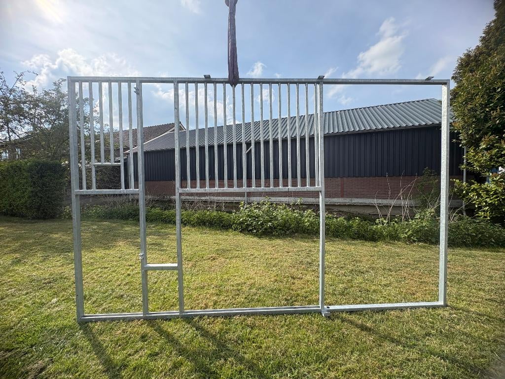 Paardenbox voorwand met voerplek, Weidegang, 4 paarden of pony's of meer