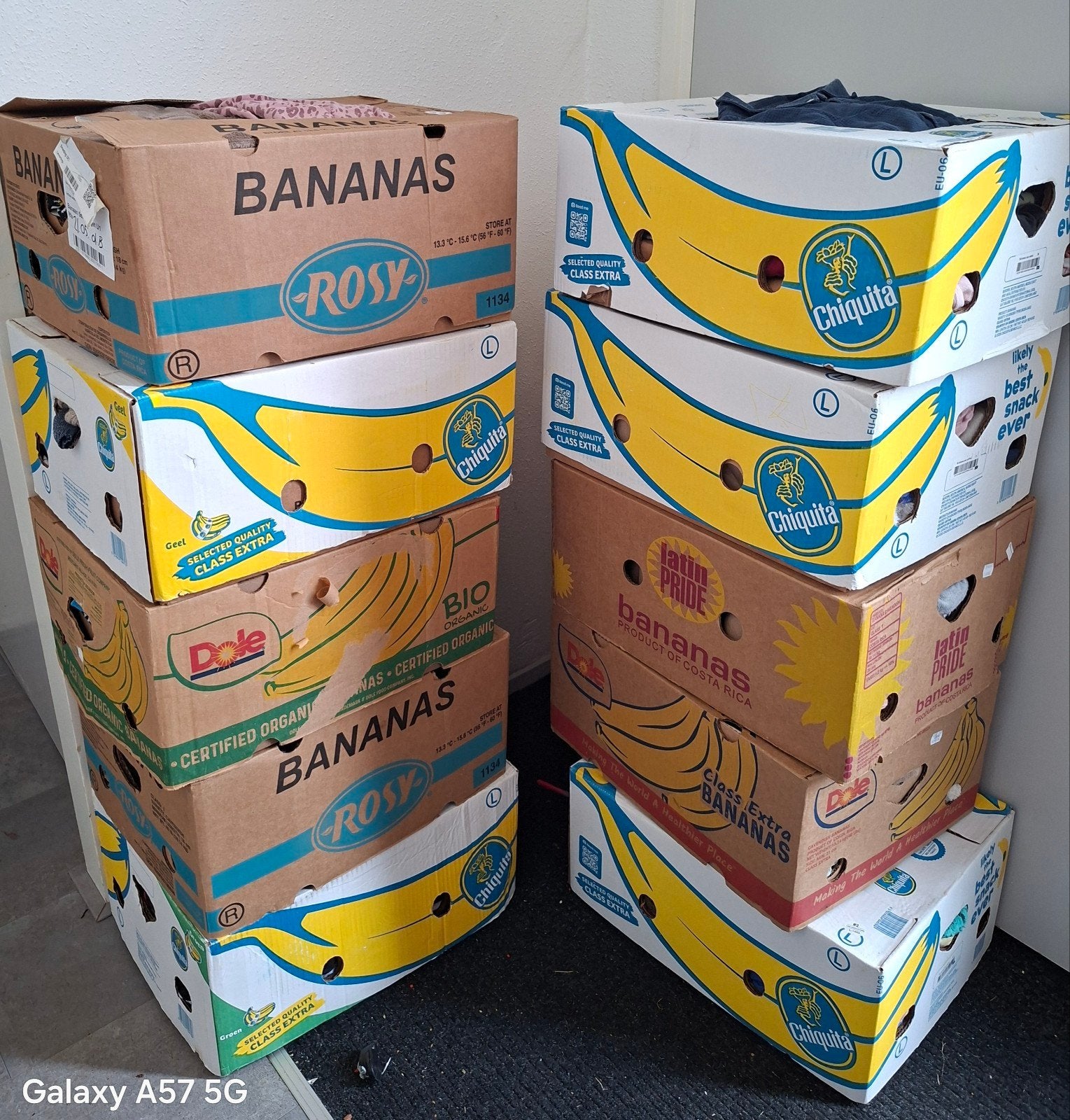 grote partij  nette kleding ( ca 400 stuks), Ophalen, Zo goed als nieuw