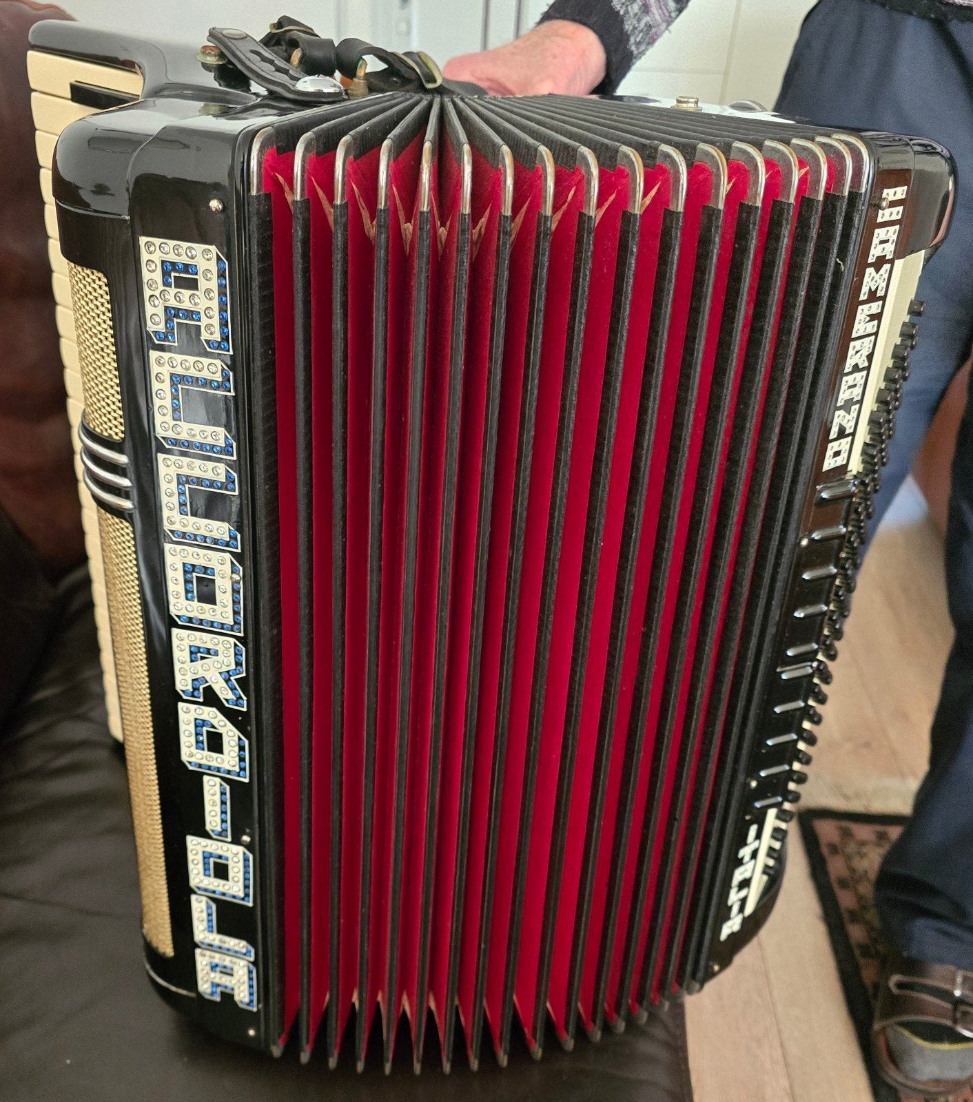 Prachtige toets-accordeon Accordiola Camerano 120 bassen, Ophalen, Gebruikt, Met koffer, Toetsaccordeon