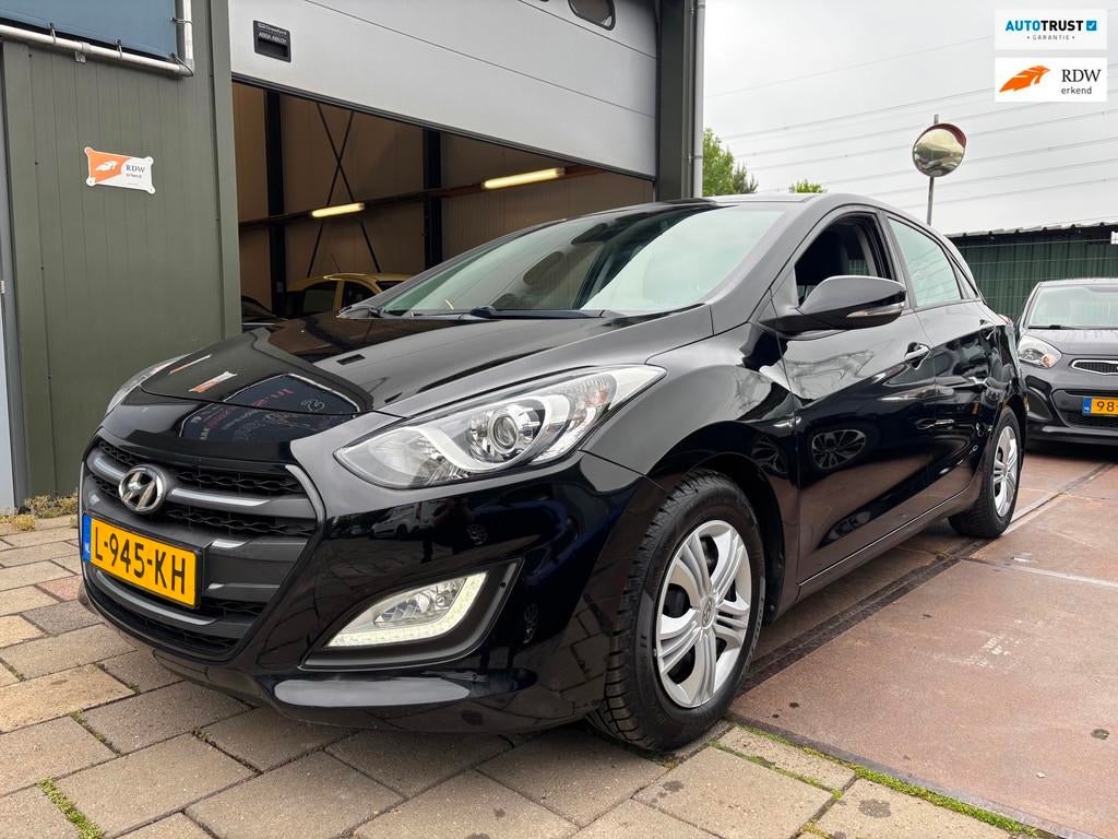 Hyundai I30 1.4 i-Drive Navi Camera, Auto's, Hyundai, Bedrijf, Te koop, i30, ABS, Airbags, Airconditioning, Centrale vergrendeling
