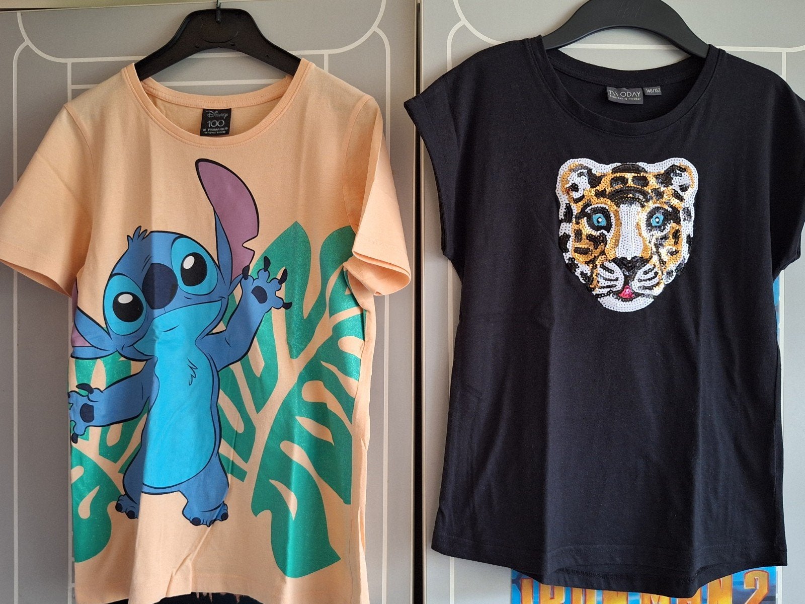 2 zomer shirtjes Stich en Tijger mt 146/152, Disney, Meisje, Ophalen of Verzenden, Zo goed als nieuw