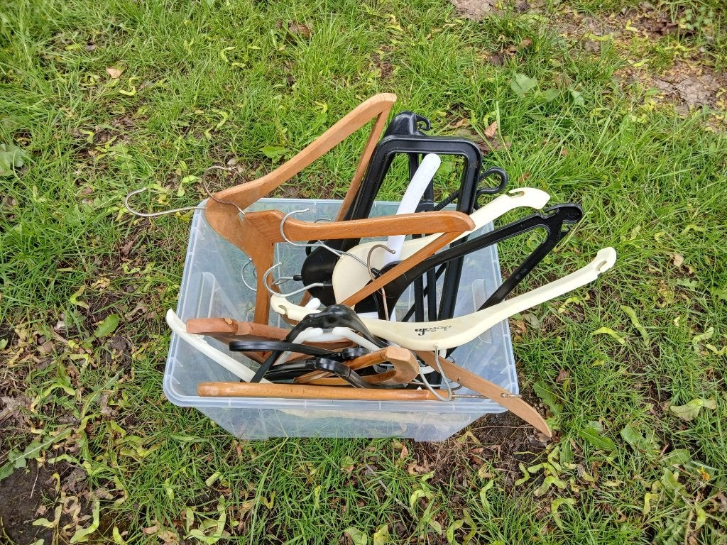 (Gratis) Kledinghangers, Ophalen, Gebruikt, Kunststof