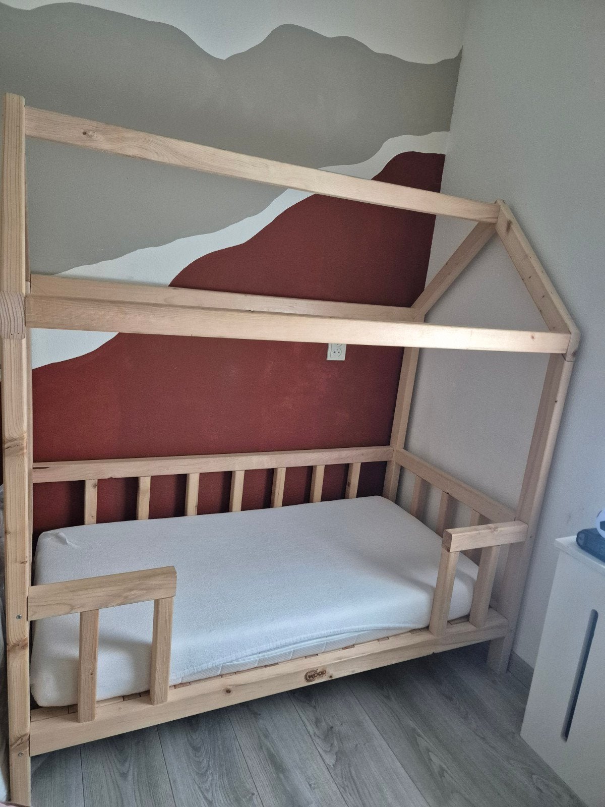 Houten kinderbed huis Wood Interieur - Zo goed als nieuw, Ophalen, Gebruikt, 70 tot 85 cm, 140 tot 160 cm