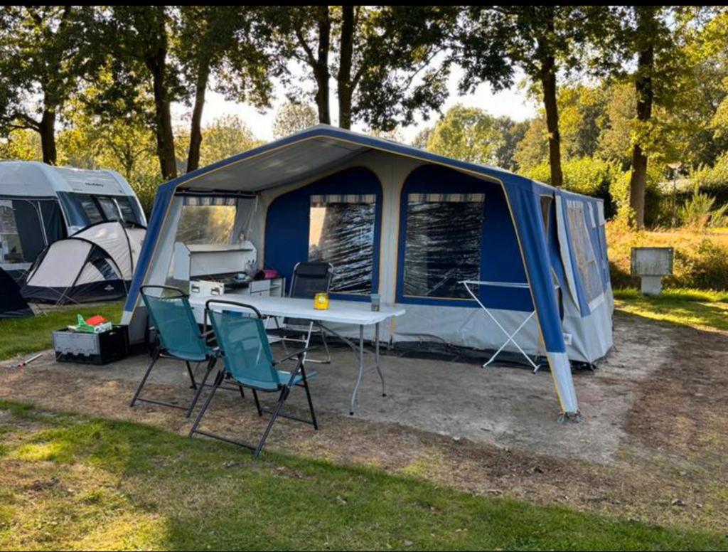 Conway vouwwagen, Ophalen, Aanwezig