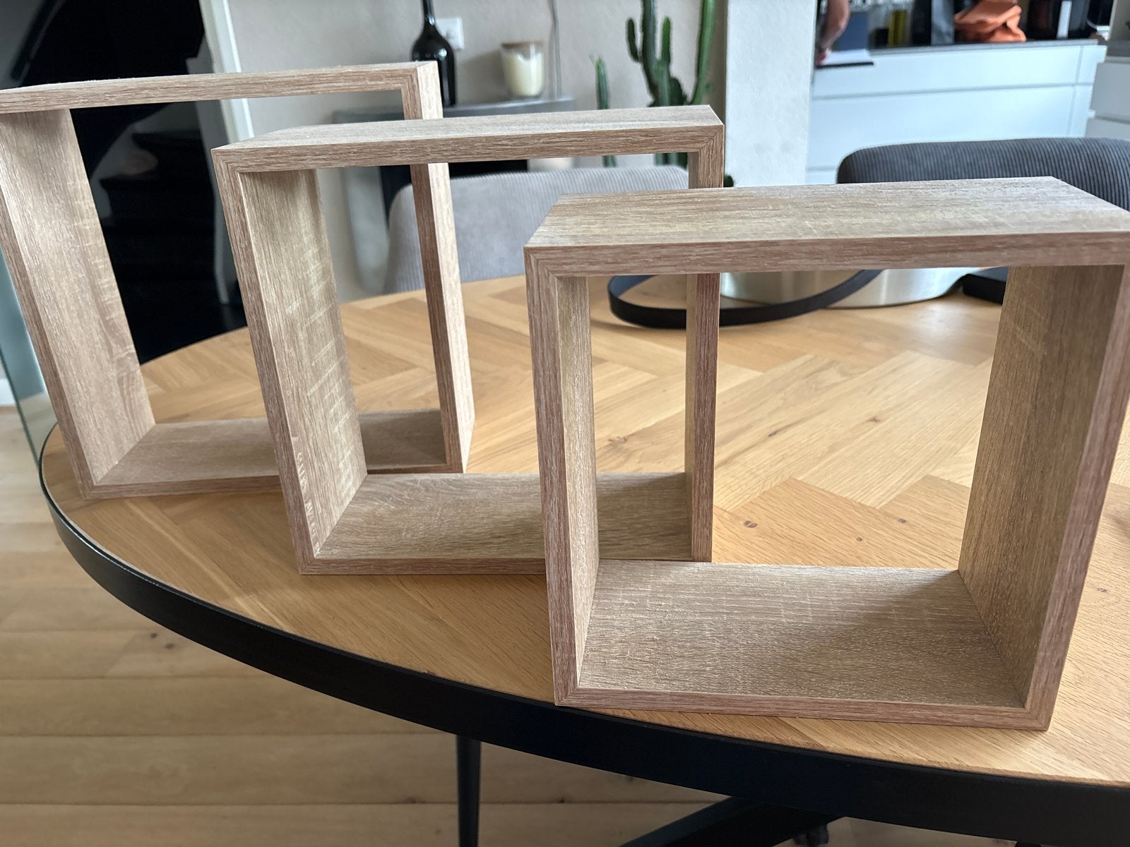Set van 3 wandplanken/kubussen in houtlook, Ophalen of Verzenden, Zo goed als nieuw