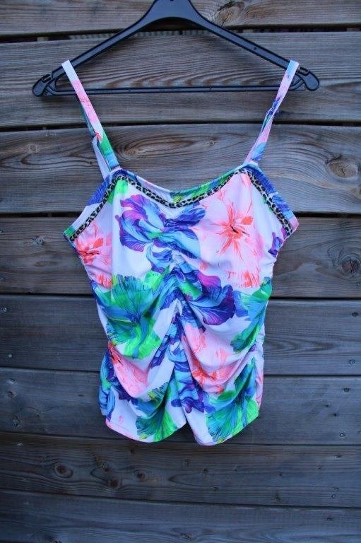 Tankinitop  gekleurd mt L Vaste prijs, Kleding | Dames, Badmode en Zwemkleding, Ophalen of Verzenden, Zo goed als nieuw, Overige kleuren