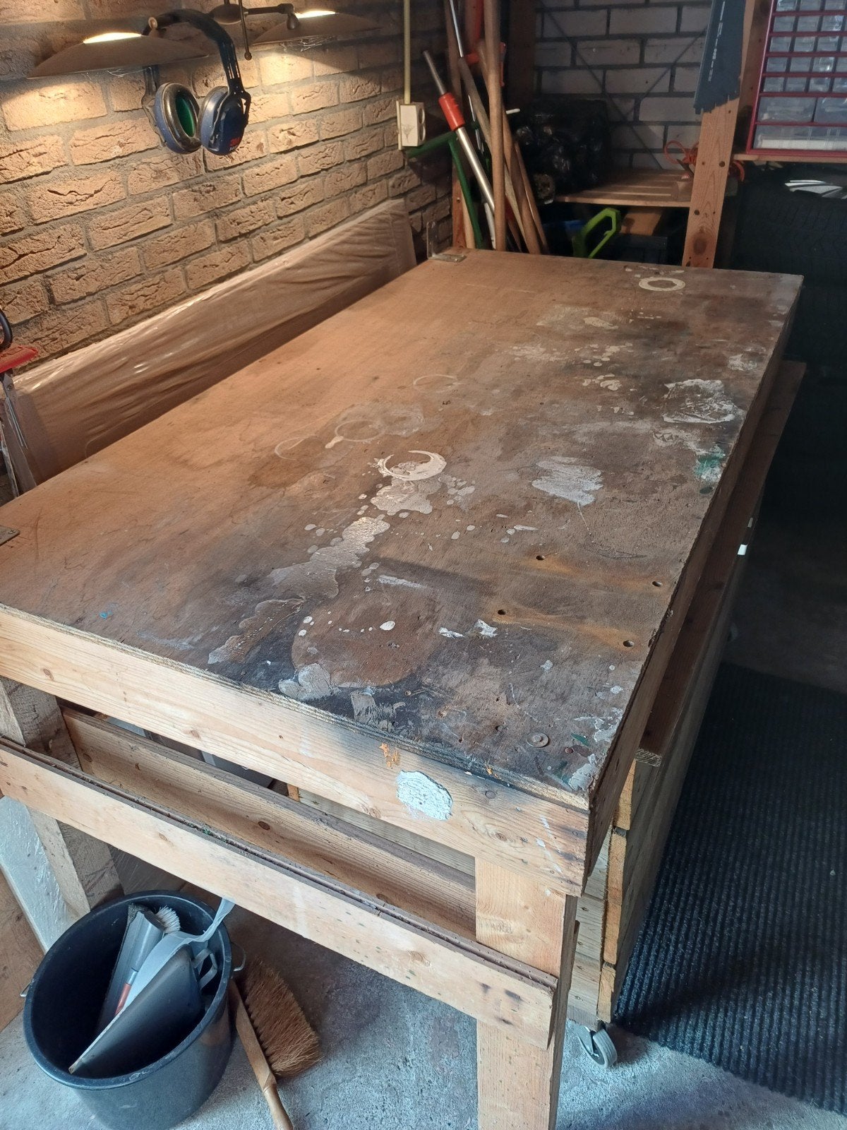 Robuuste werkbank met verrijdbare opbergkist, Doe-het-zelf en Verbouw, Werkbanken, Ophalen, Gebruikt, 170 cm of meer