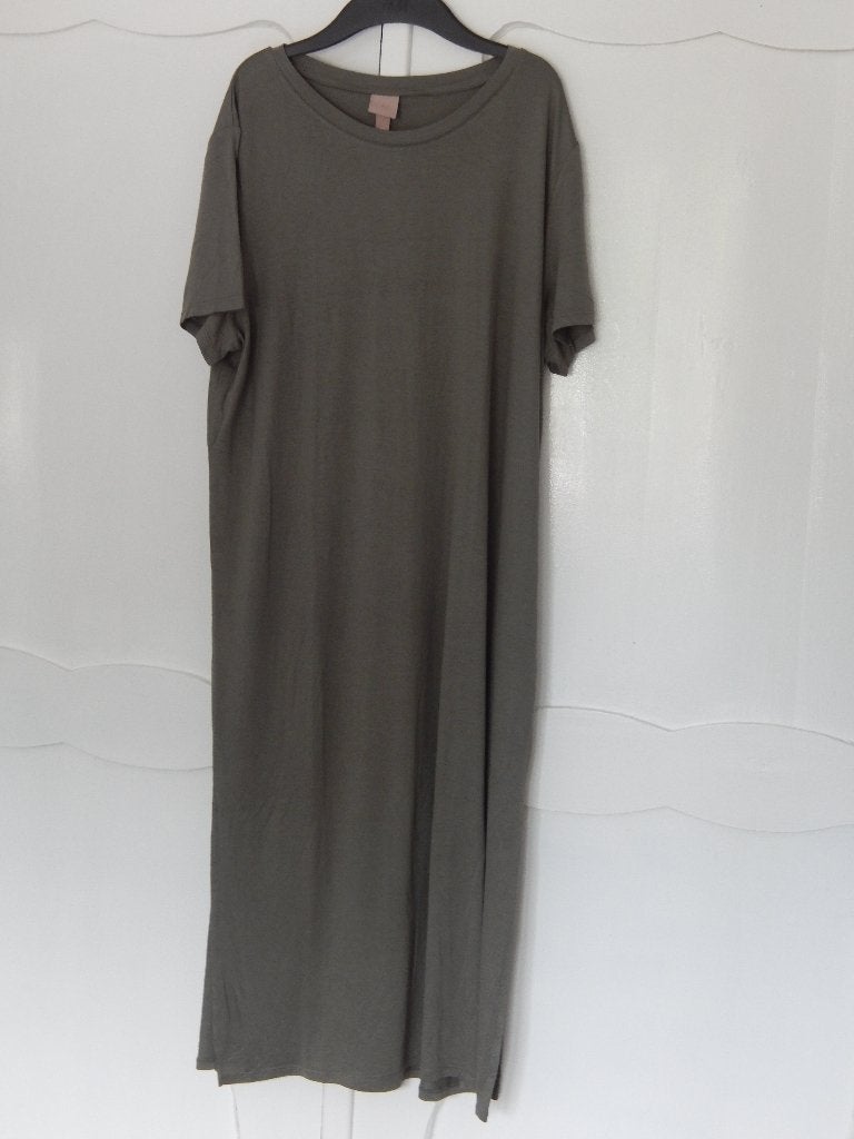 Nieuw met kaartje h&m legergroene lange t-shirt jurk mt L, H&M, Maat 42/44 (L), Nieuw, Ophalen of Verzenden