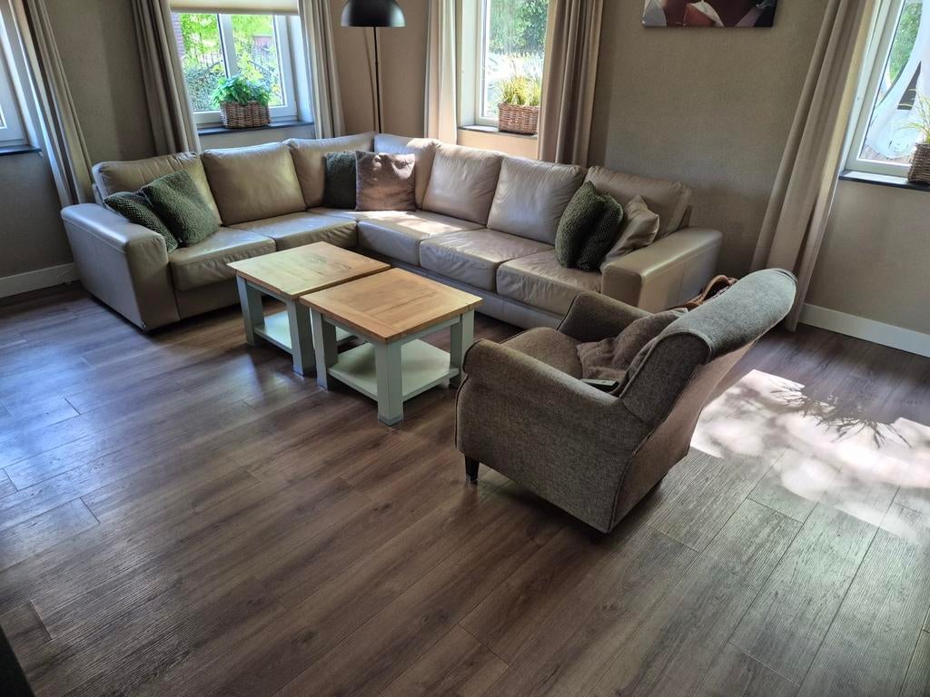 Leren hoekbank+fauteuil |zandkleur |3m x2,40m, Huis en Inrichting, Banken | Bankstellen, Gebruikt, Hoekbank, 300 cm of meer, 75 tot 100 cm