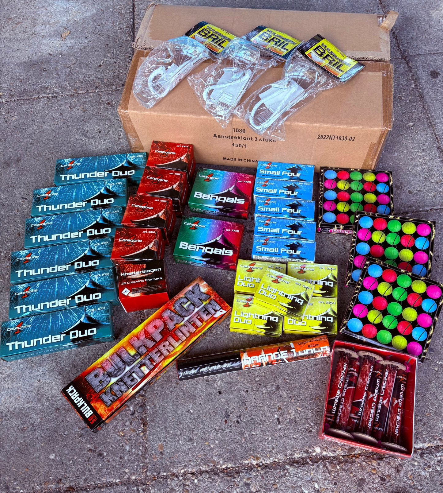 Grote doos Weco cat1 F1 kindervuurwerk halve prijs!, Ophalen, Winkel, Super of Benzinepomp, Zegels, Bonnen of Punten