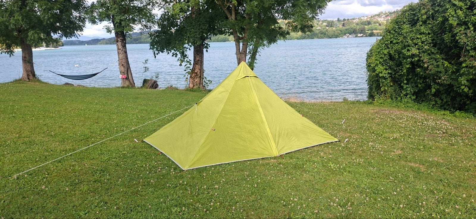 Ultralichte 2 persoons tent 150 x 250 cm. Apart grondzeil, Ophalen, Zo goed als nieuw, Tot en met 2