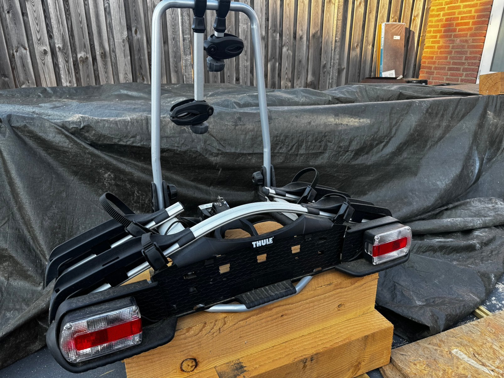 Thule fietsdrager EW 921 (2 fietsen), Ophalen, 2 fietsen, Zo goed als nieuw, Achterklepdrager