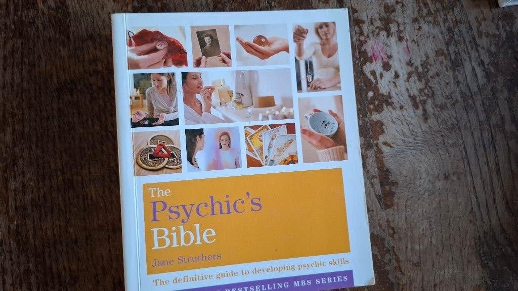 The Psychiic's Bible, Verzenden, Zo goed als nieuw, Spiritualiteit algemeen, Achtergrond en Informatie
