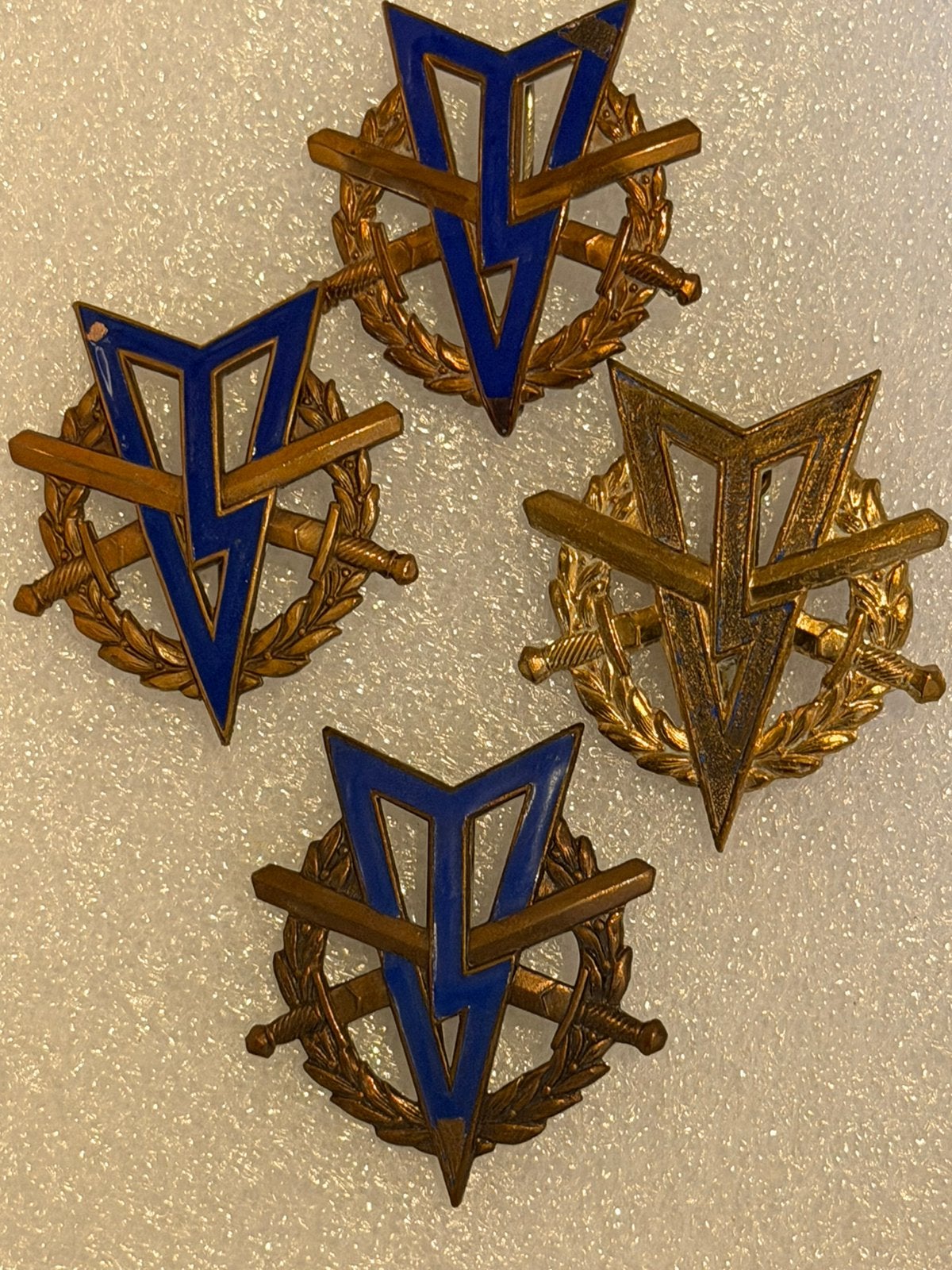 Militaire Lichamelijke vaardigheid emblemen!, Verzamelen, Ophalen of Verzenden, Landmacht, Nederland, Embleem of Badge