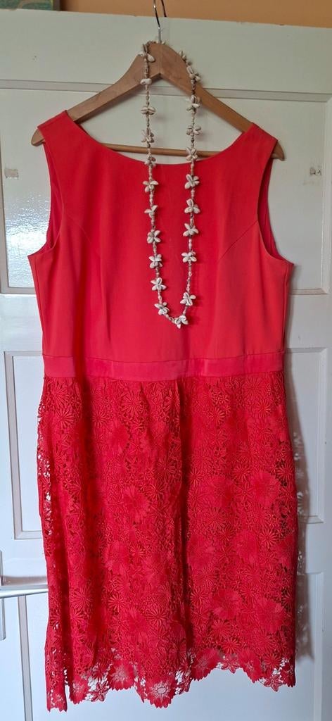 Feestelijke rode jurk met kant, maat 44, S. OLIVER, Kleding | Dames, Gelegenheidskleding, Overige typen, Maat 42/44 (L), Ophalen of Verzenden