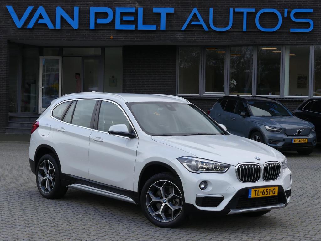 BMW X1 SDrive20i 192PK AUT Orange Edition II / LEDER /, Auto's, BMW, 1998 cc, Euro 6, Wit, SUV of Terreinwagen