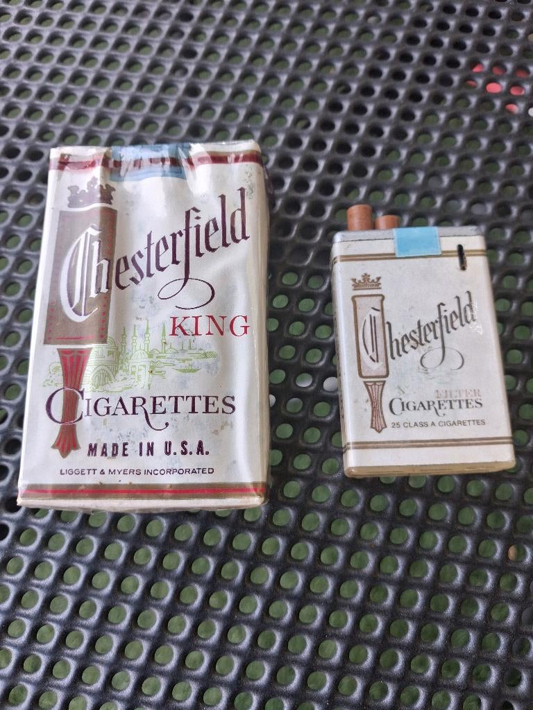 Oud pakje Chesterfield + aansteker, Ophalen of Verzenden, Zo goed als nieuw, Aansteker