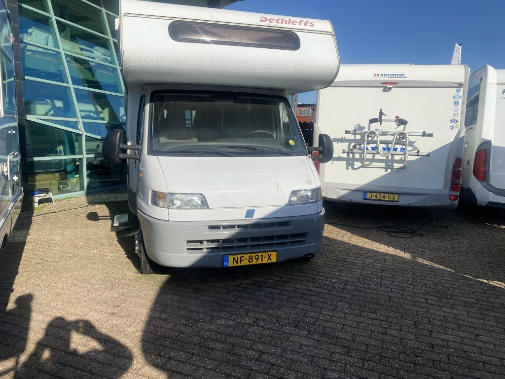 Dethleffs Globetrotter 6 PERS Met stapelbed &amp;XXL, Caravans en Kamperen, Alkoof, Ringverwarming, Fiat, Bedrijf