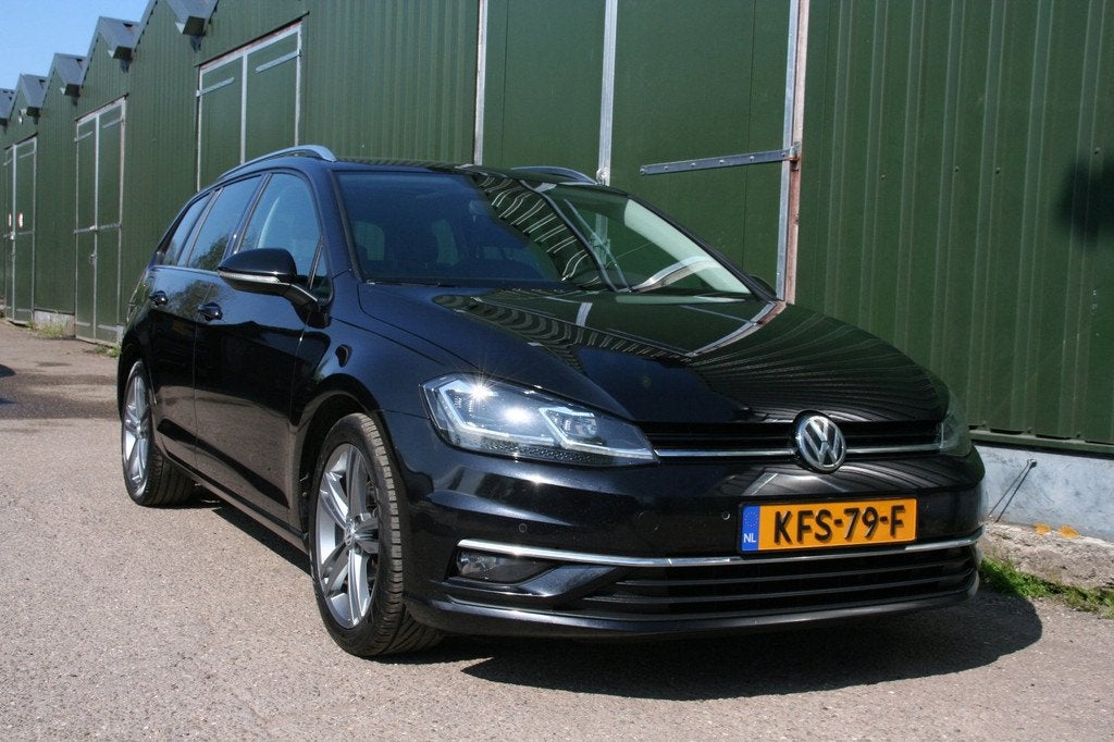 Volkswagen GOLF 1.5 TSI HIGHLINE R-LINE SPORT LEER PANORAMAD, Auto's, Volkswagen, 4 cilinders, 150 pk, Zwart, Leder