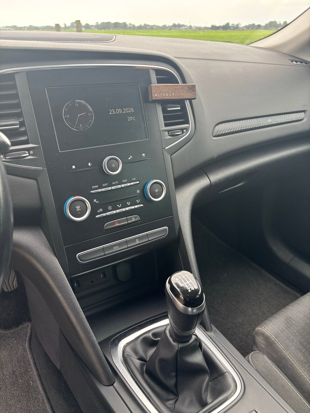 Foto 13 van Renault Mégane 1.2 Energy TCe 130pk 2017 Zwart
