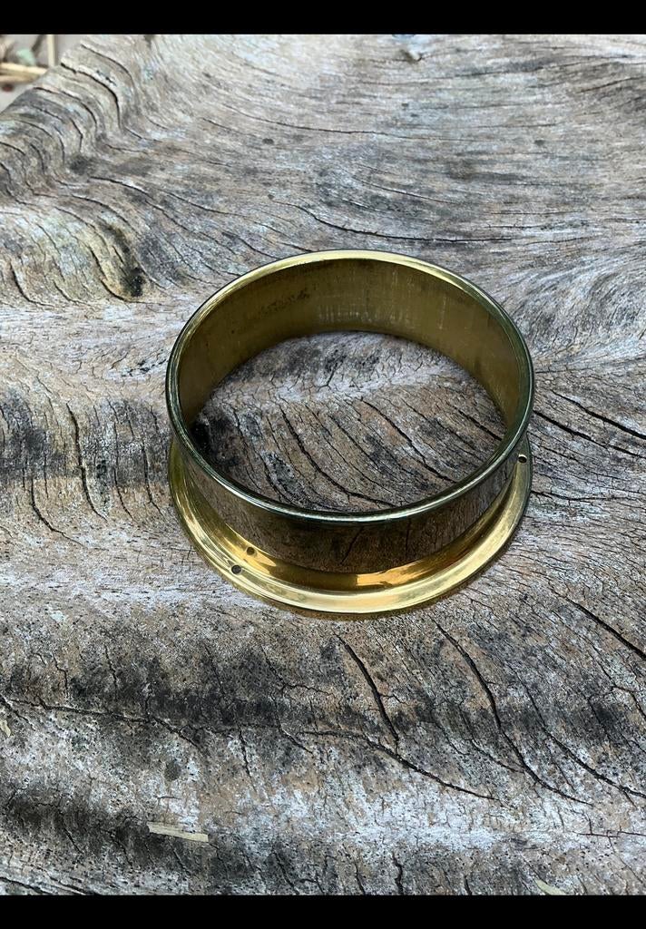 Ronde koperen rand ong 3,4cm hoog met 3 gaatjes. Van klokje?, Ophalen of Verzenden