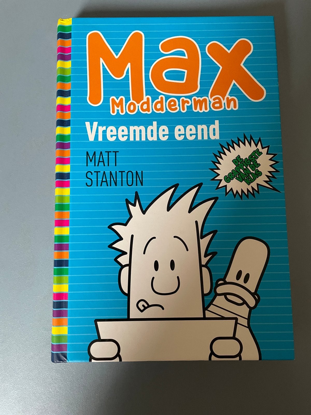 Max Modderman: Vreemde eend - Matt Stanton (Zo goed als nieu, Boeken, Ophalen of Verzenden, Zo goed als nieuw, Fictie algemeen