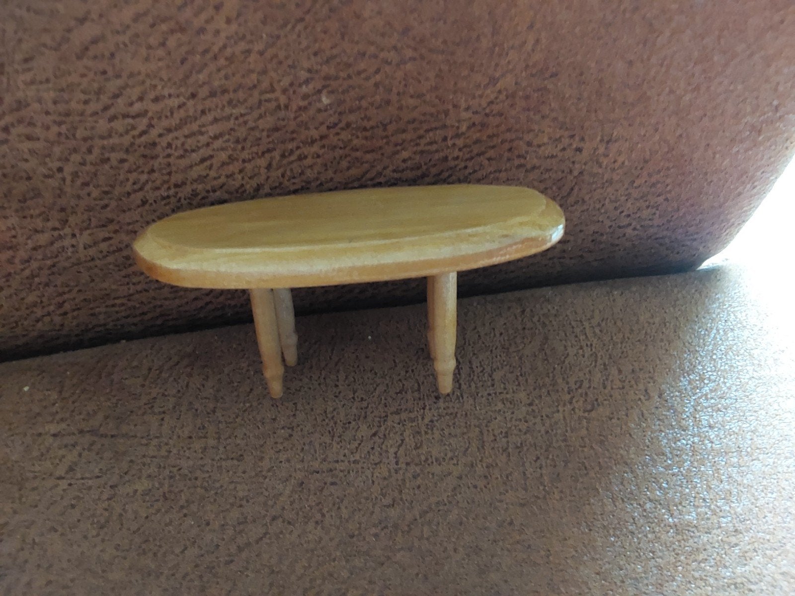 miniatuur houten tafeltje, Ophalen of Verzenden, Poppenhuis