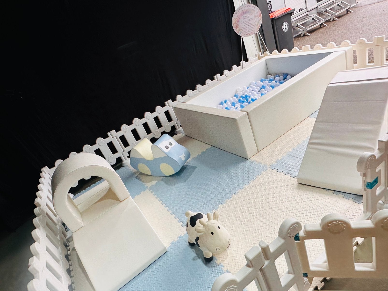Softplayground met blauwe tinten te huur, Ophalen, Gebruikt, Glijbaan