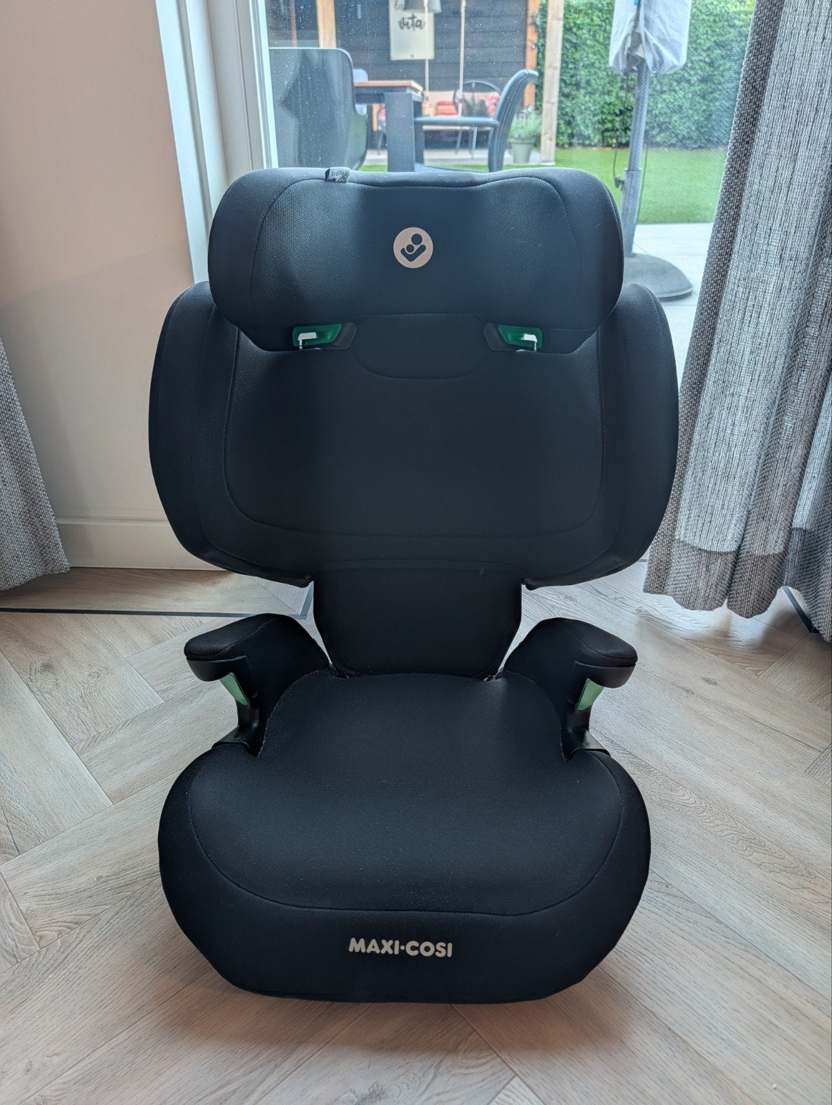 Maxi-Cosi RodiFix M i-Size Autostoel - Zwart, Ophalen, 15 t/m 36 kg, Zijbescherming, Isofix