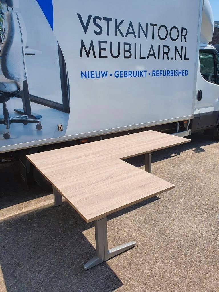 80x Ahrend Essa hoekbureau nw blad (links en rechts), In hoogte verstelbaar, Zo goed als nieuw, Ahrend, Info@ahrend.com
