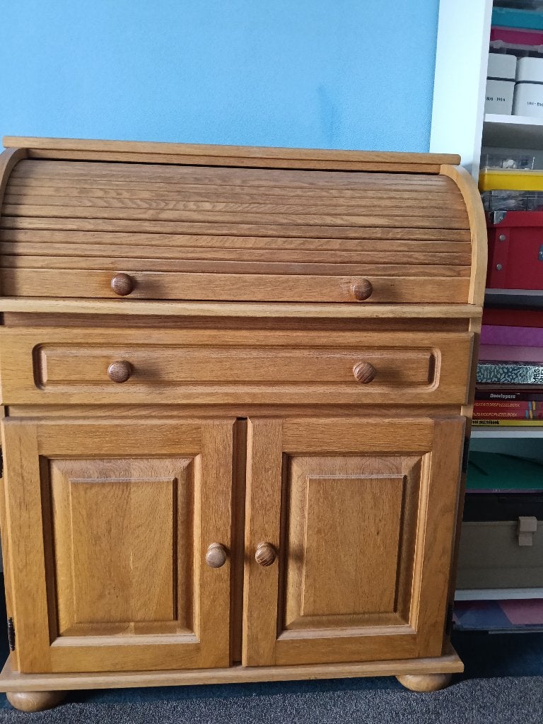 Licht eiken secretaire met rolluik en uitschuifwerkblad, Huis en Inrichting, Kasten | Secretaires, Ophalen, Gebruikt, Jaren 90