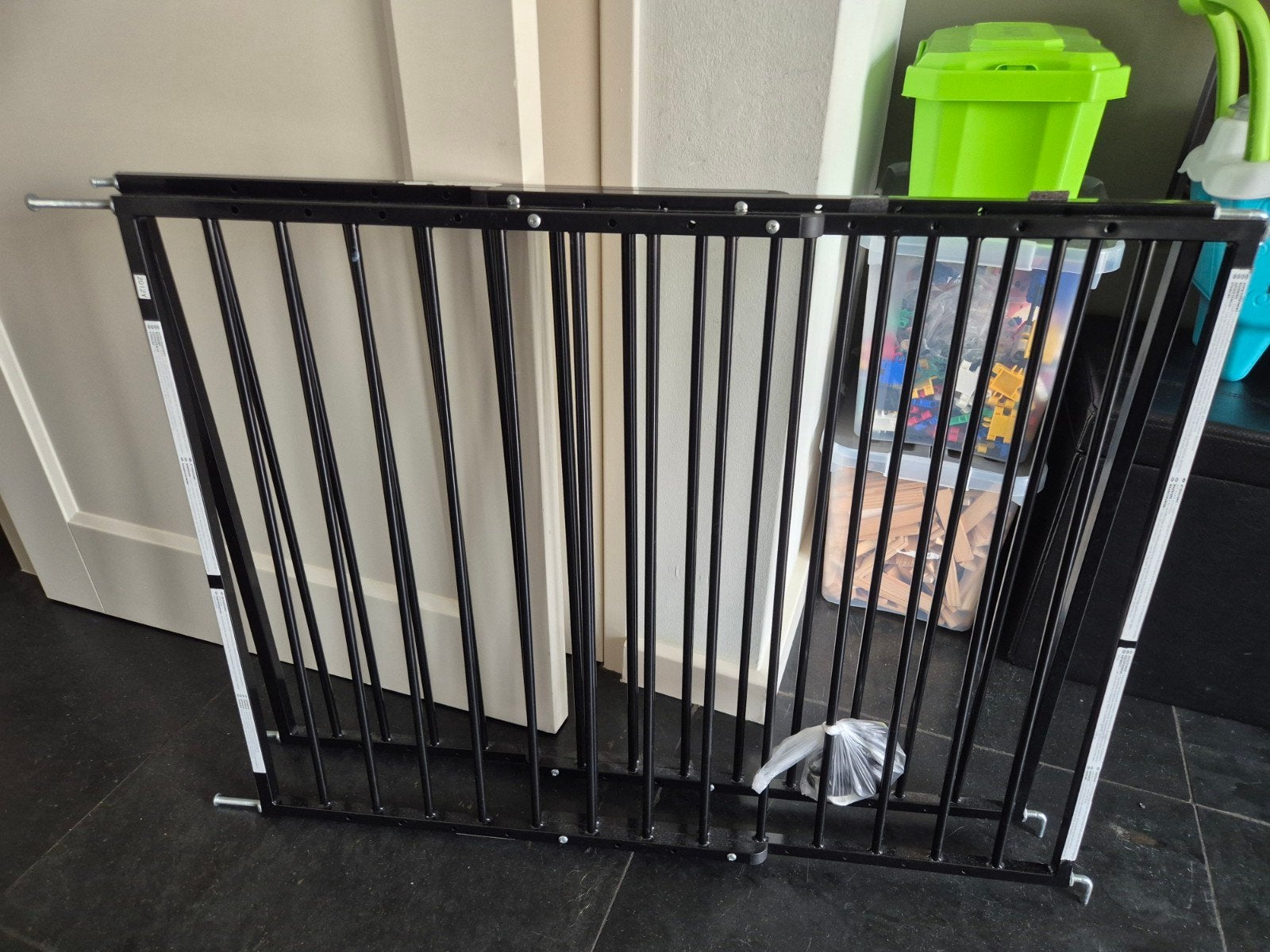 Zwart metalen veiligheidshekje, uitschuifbaar, Gebruikt, 100 tot 115 cm, Ophalen of Verzenden, Klemhekje