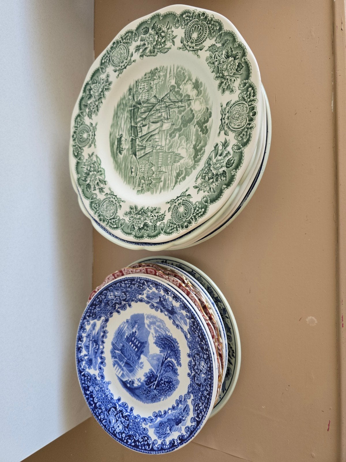 Diverse Delfts Blauw en groen/rood serviesgoed, Antiek en Kunst, Ophalen