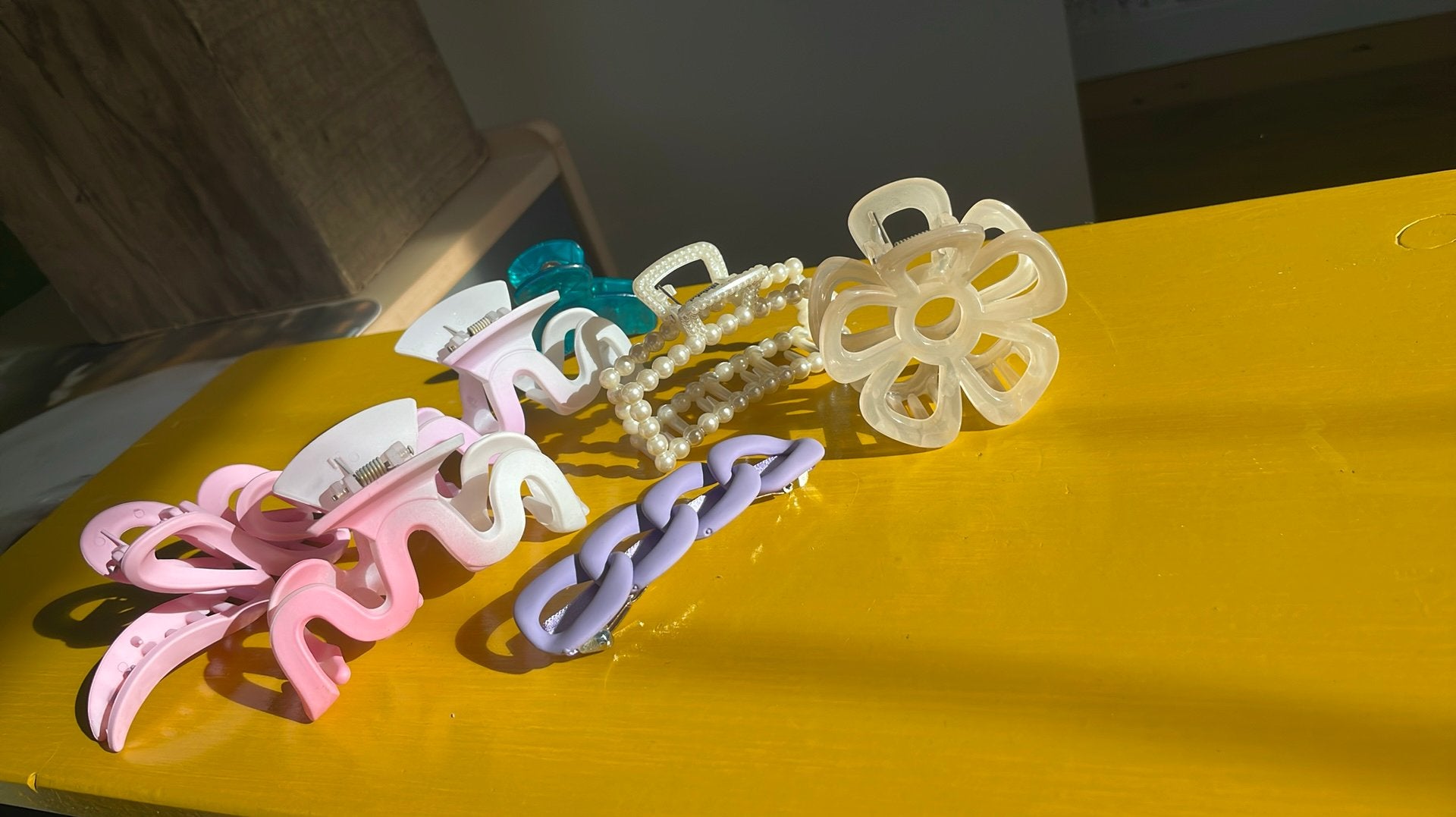 Mooie haarklemmen in allerlei kleuren, Sieraden, Tassen en Uiterlijk, Ophalen of Verzenden, Zo goed als nieuw, Haarspeld