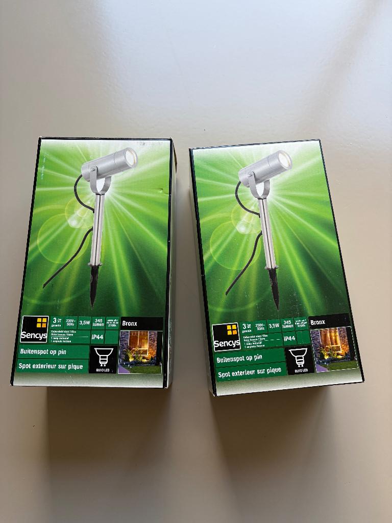 2 Tuinlampen, Ophalen, Minder dan 50 watt, Nieuw, Netvoeding