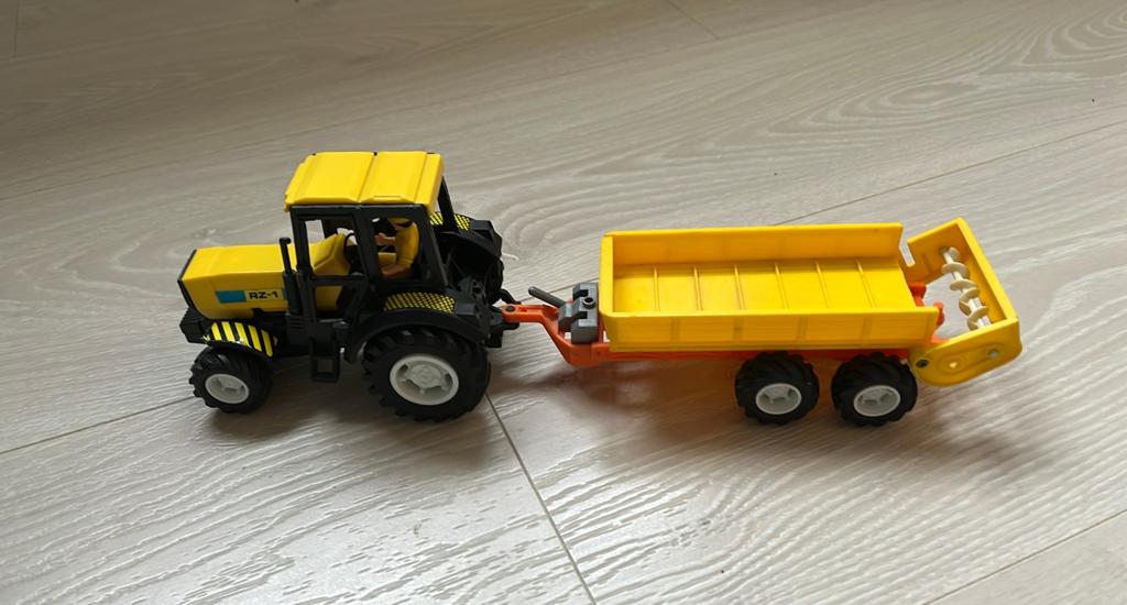 Tractor RZ-1 met aanhanger, Kinderen en Baby's, Speelgoed | Speelgoedvoertuigen, Ophalen of Verzenden, Gebruikt