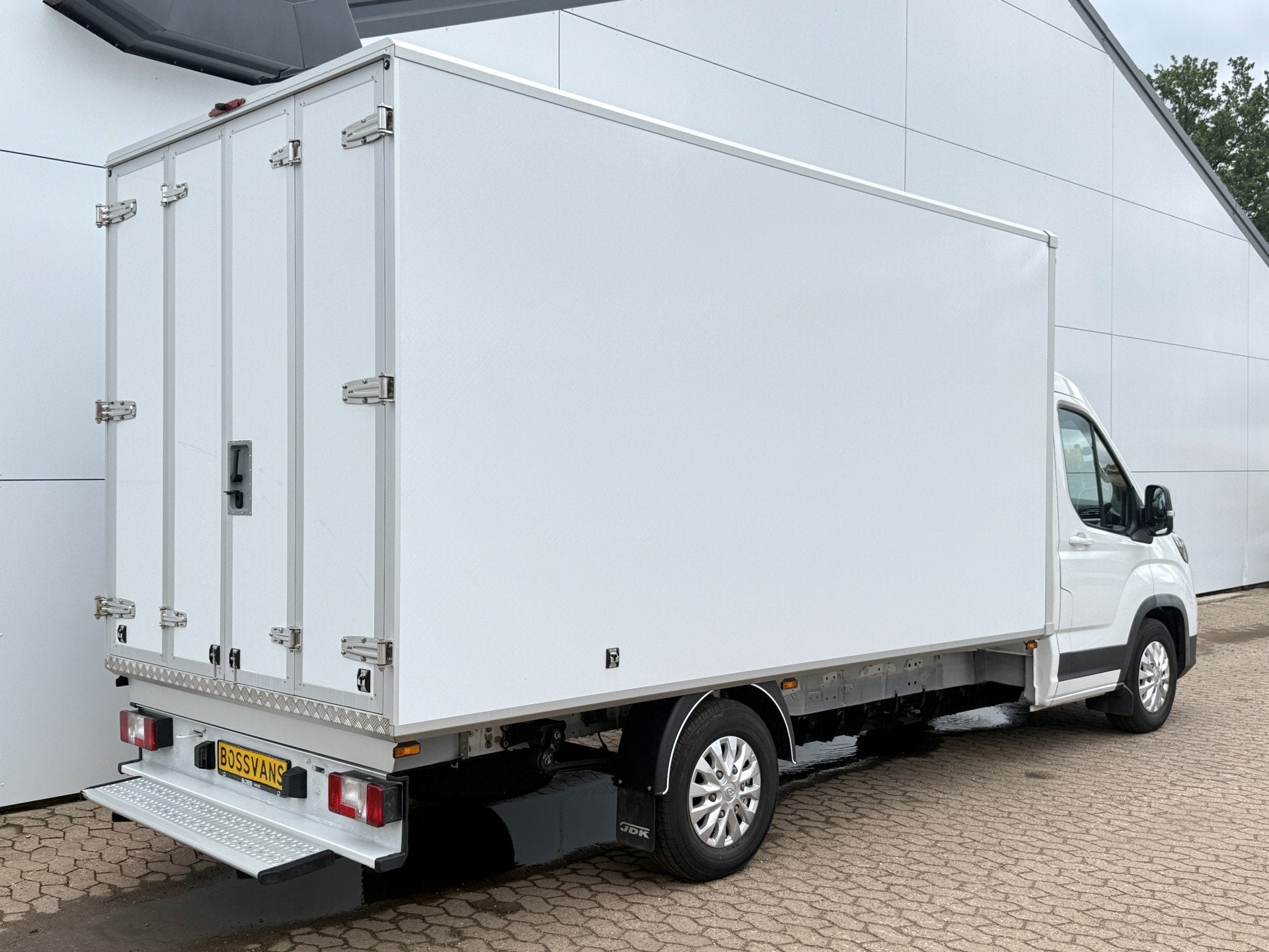 Foto 3 van Maxus eDeliver9 65kWh 204PK Elektrisch! 171km WLTP Elektrisc