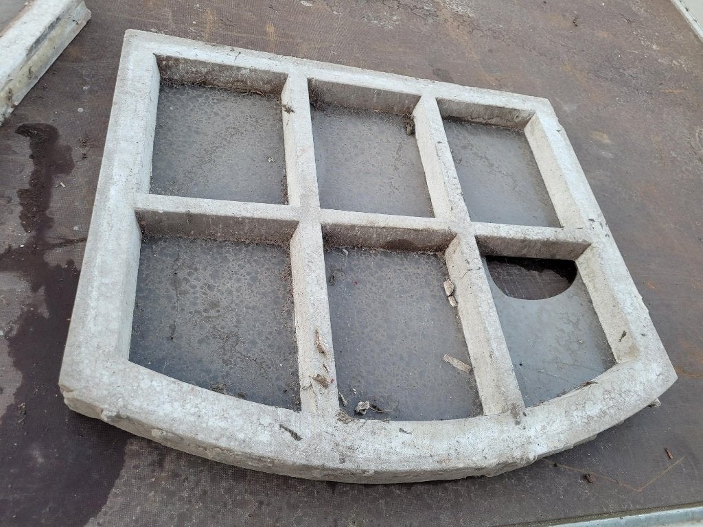 betonnen stalraam met glas, Ophalen, Gevelraam of Ruit, Gebruikt, Minder dan 80 cm