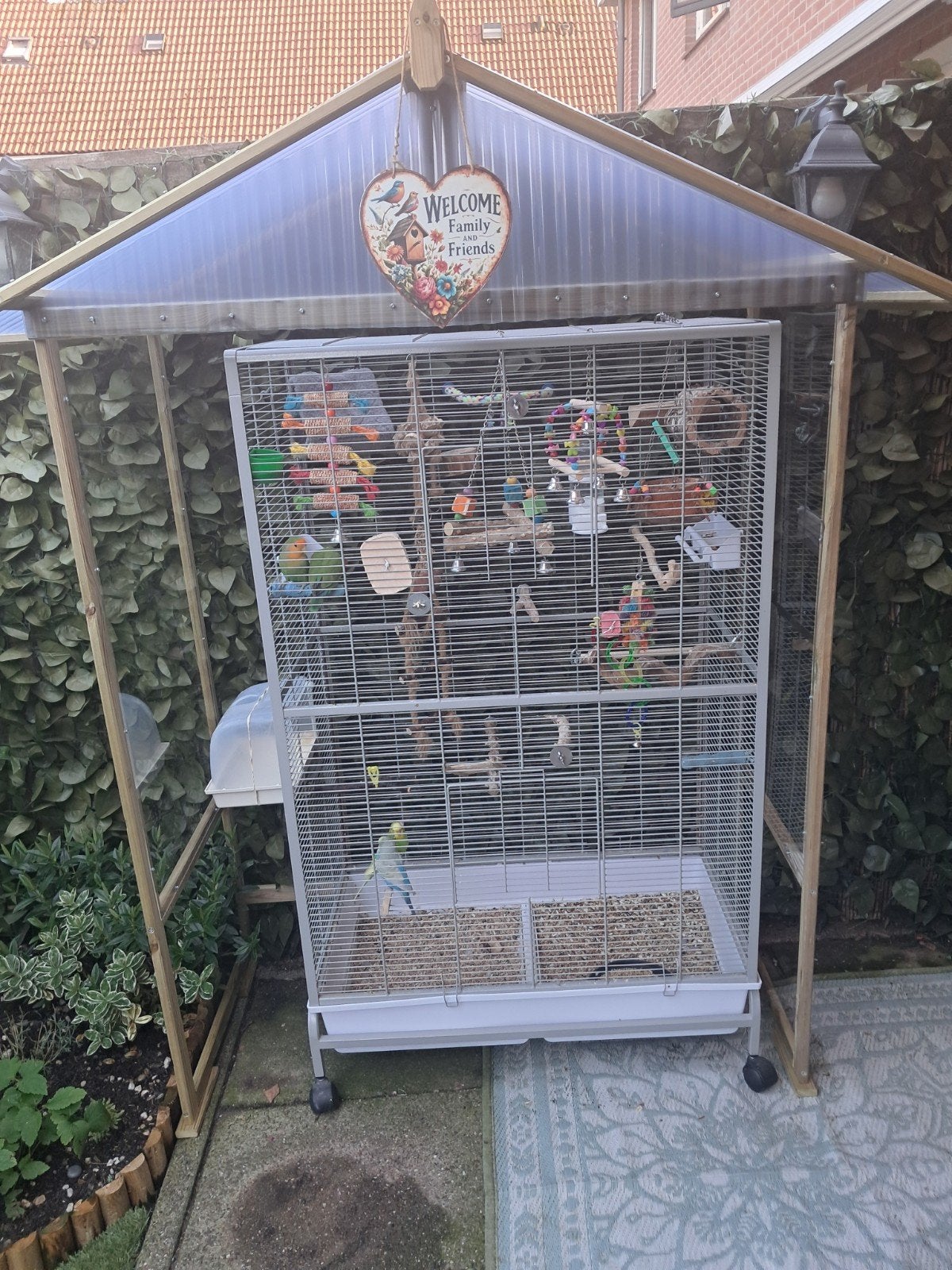 Leuke overkapping, Ophalen, Hout, Vogelkooi