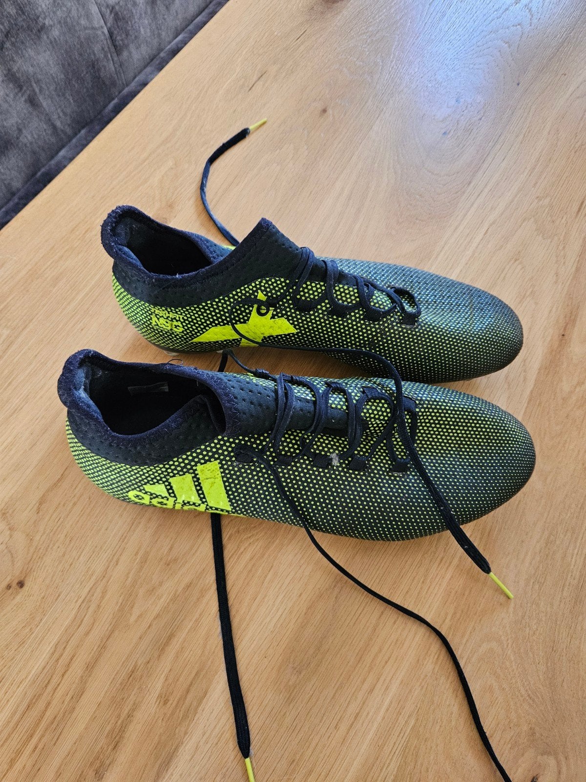adidas voetbalschoenen, Gebruikt, Maat XS of kleiner, Schoenen, Ophalen of Verzenden