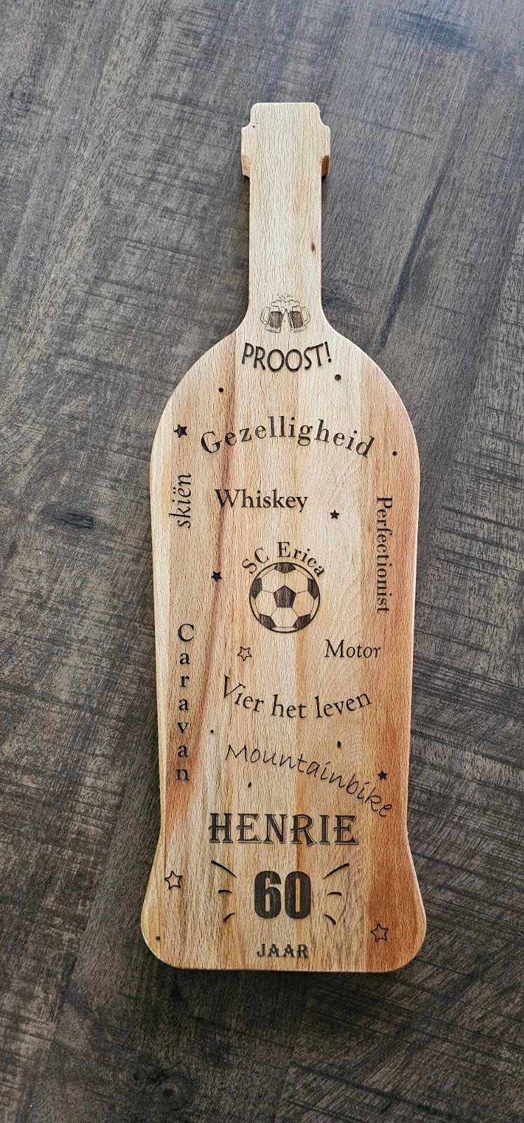 Gepersonaliseerde borrelplank - Uniek cadeau, Hout, Snij-/serveerplank, Nieuw, Ophalen of Verzenden