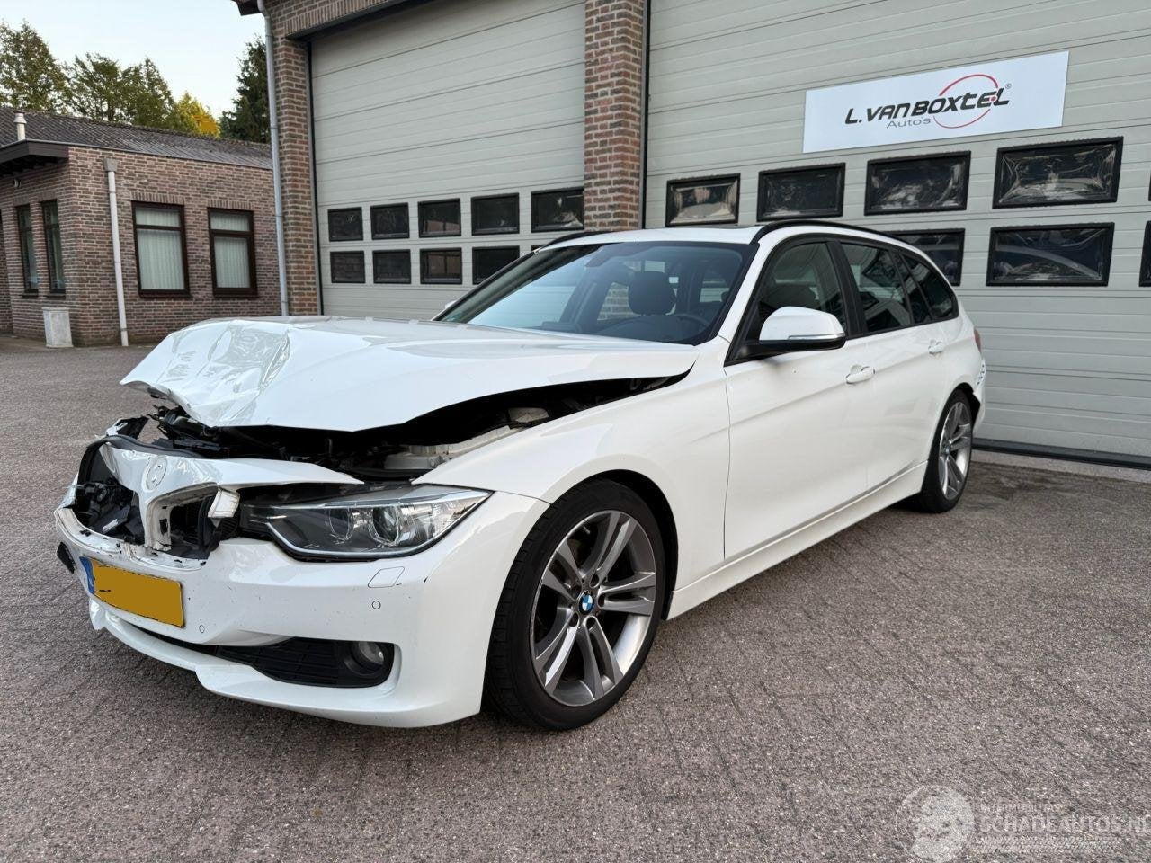 BMW 3-serie 320d High Executive Automaat Pano (bj 2014), Automaat, Petuelring 130 ,80809, München, Deutschland, Overige carrosserieën