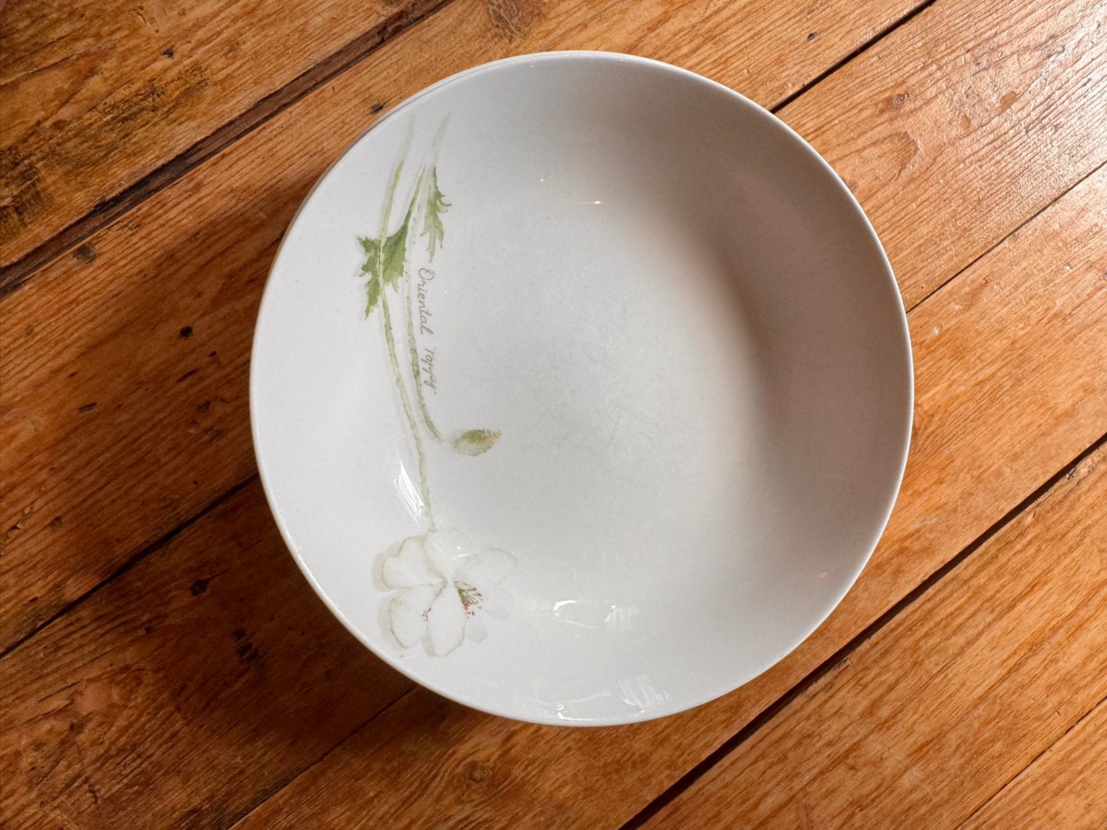 Royal Fine China "Oriental Poppy" diepe borden (4 stuks), Ophalen of Verzenden, Gebruikt, Compleet servies