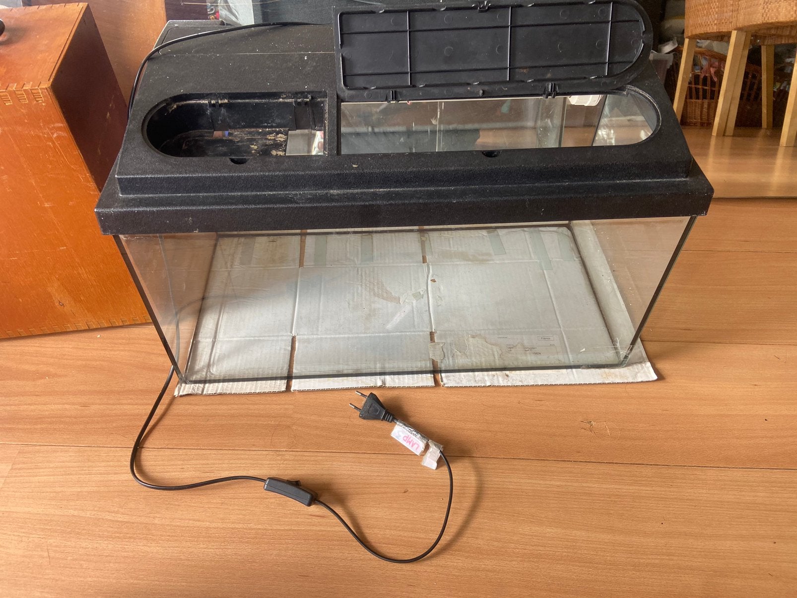 Aquarium met deksel 60cm 55liter, Ophalen, Inclusief deksel, Gebruikt, Leeg aquarium