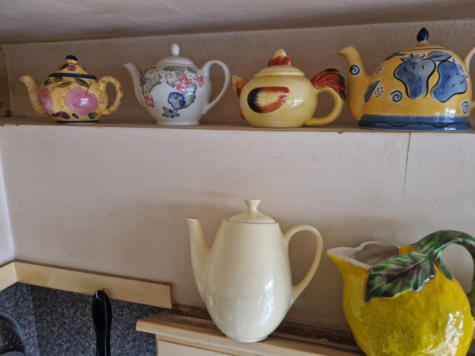 Diverse theepotten en kannen - decoratief en functioneel, Gebruikt, Steen/keramiek, Meerkleurig, Overige merken