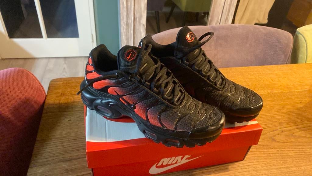 Nike air max tuned 1 maat 42, Ophalen of Verzenden, Zo goed als nieuw, Zwart