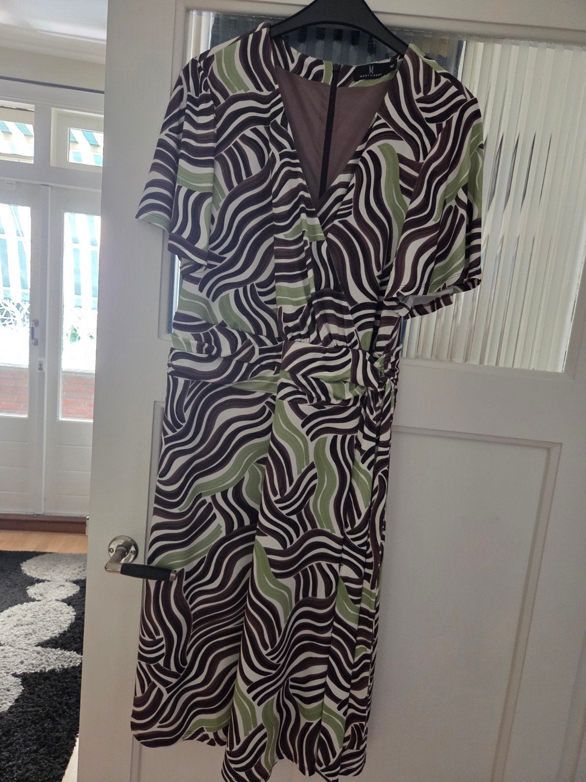 Mart Visser midi jurk maat 42 taupe/groen, Kleding | Dames, Jurken, Maat 42/44 (L), Nieuw, Ophalen of Verzenden, Onder de knie